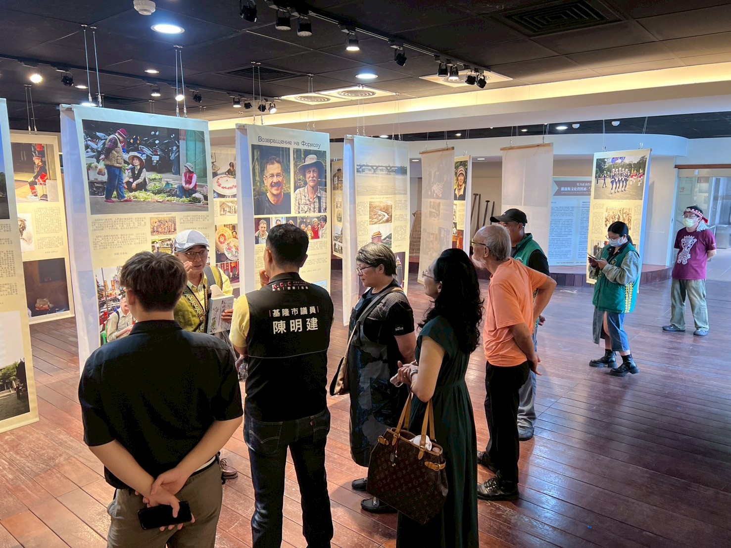 LINE_ALBUM_20250611展覽開幕_250612_53