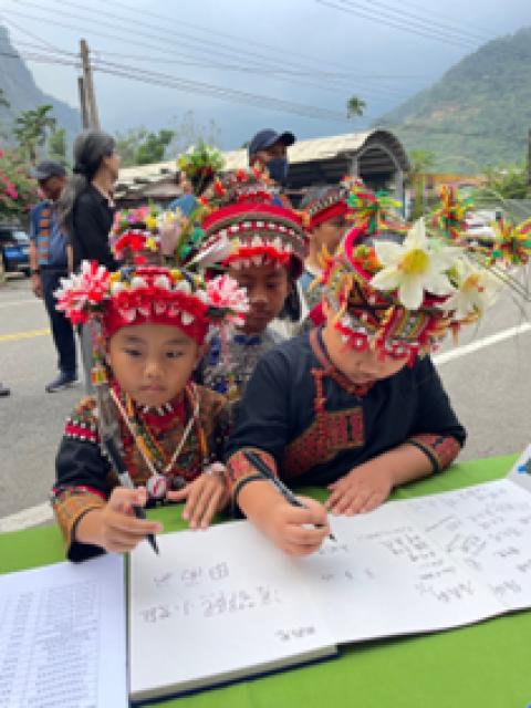 中央研究院民族學研究所博物館與原住民團體共作展系列之五 Kadadalrananei 路 手舞·足蹈圖片4840