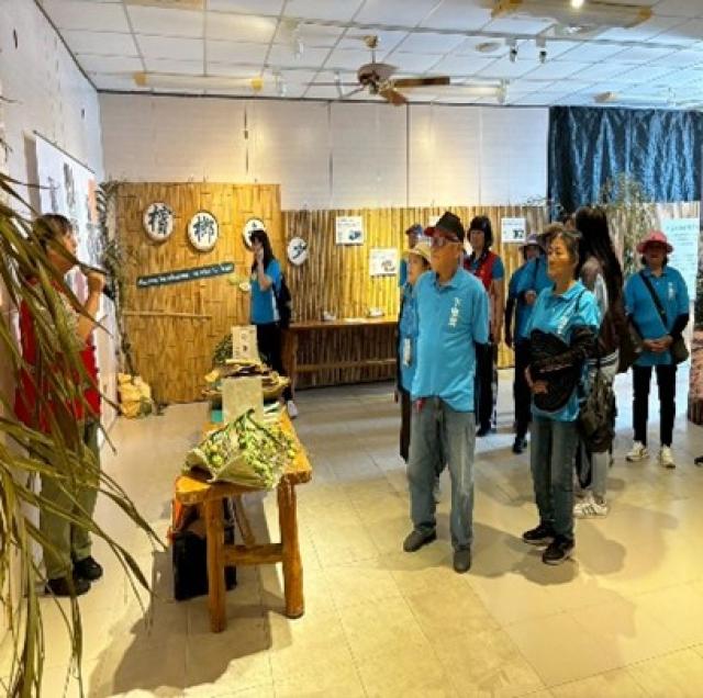 114年4月29日下德武文化健康站花蓮縣德武部落關懷文化創意產協會觀摩活動，前來本館參觀。圖片9204