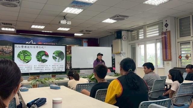 114年度原住民族文化館田野調查暨原住民族文化教育推廣活動/萬榮鄉布農族醫療民俗植物/校學推廣活動圖片9432