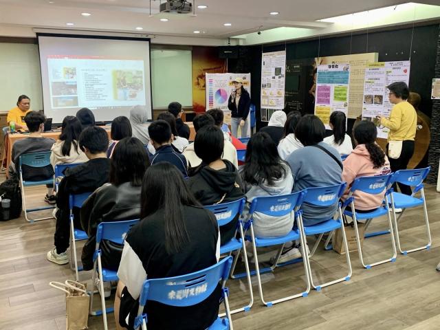 國立潮州高級中學參訪「來義起學」特展並進行教育推廣活動課程圖片10055