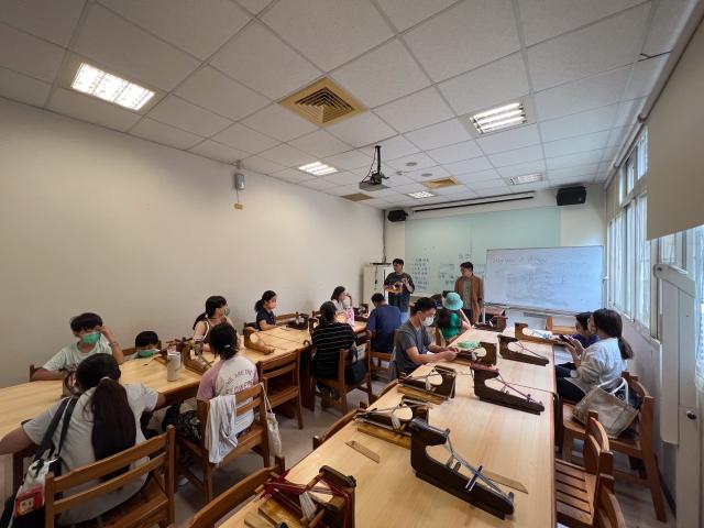 【織．續——泰雅編織的傳承與新生】 ▌小型織機・泰雅編織手環工作坊圖片10147