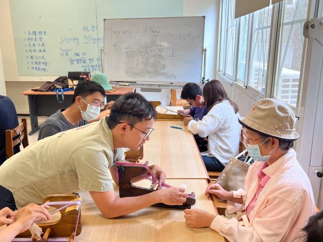 【織．續——泰雅編織的傳承與新生】 ▌小型織機・泰雅編織手環工作坊圖片10148