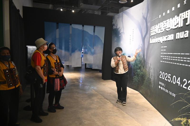 展覽導覽＿屏東文健站蒞臨本館