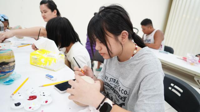 114年度花蓮縣萬榮鄉公所工藝研習推廣課程-布農族童玩工藝研習班-baisulun陀螺製作圖片10949