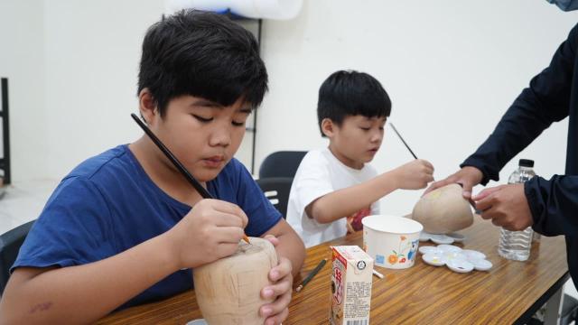 114年度花蓮縣萬榮鄉公所工藝研習推廣課程-布農族童玩工藝研習班-baisulun陀螺製作圖片10956