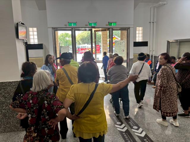 羅娜村村民參訪圖片11747