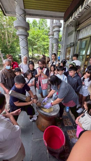 2025.08.02假日文化活動-搗小米活動圖片12075