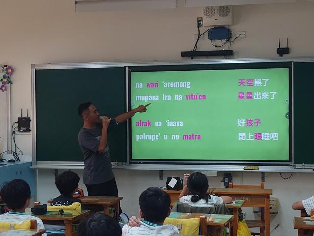 「文化宅急便」到校推廣圖片12846