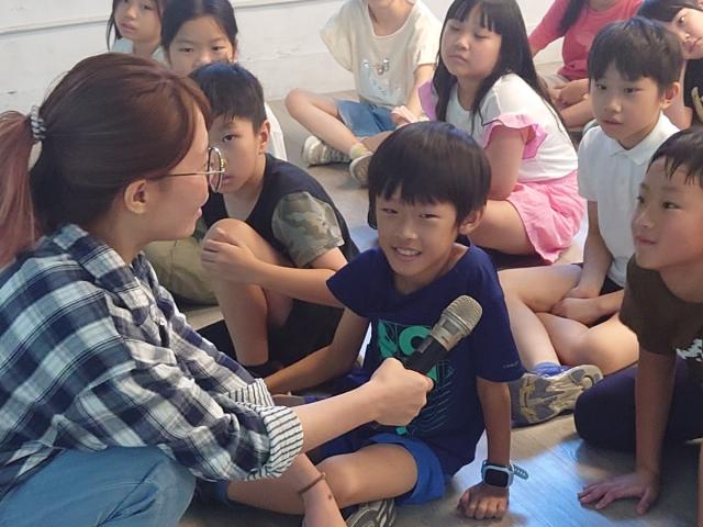 「文化宅急便」到校推廣圖片12860