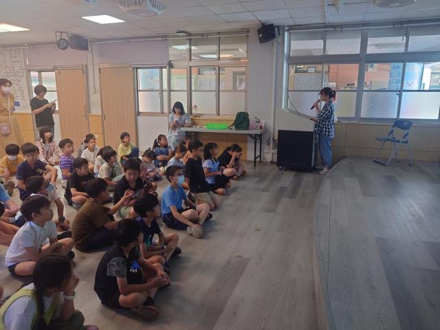 「文化宅急便」到校推廣圖片12866