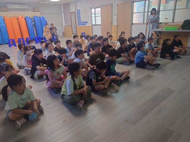 「文化宅急便」到校推廣圖片12875