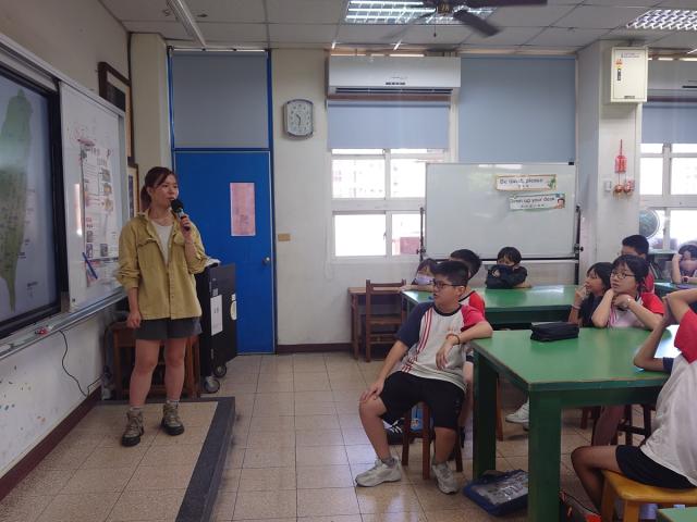 「文化宅急便」到校推廣圖片12886