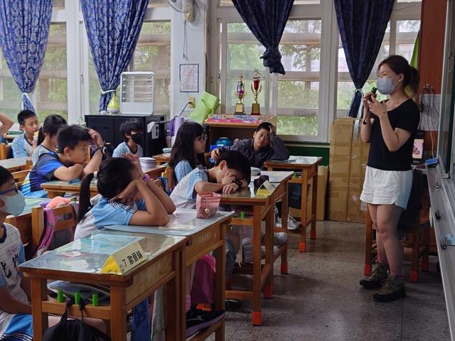 「文化宅急便」到校推廣圖片12910