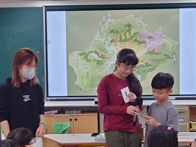 「文化宅急便」到校推廣圖片12923