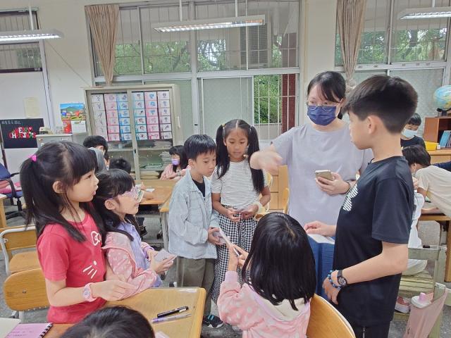 「文化宅急便」到校推廣圖片12920