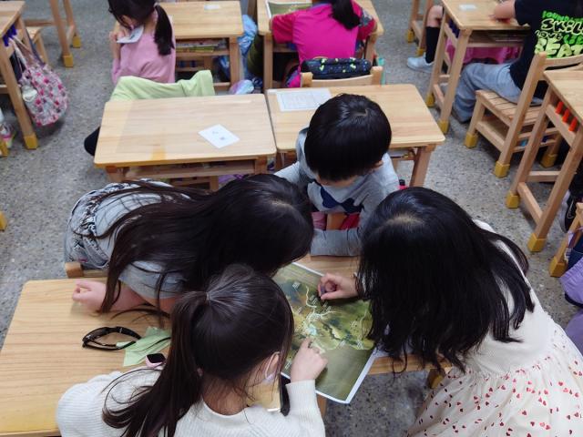 「文化宅急便」到校推廣圖片12940