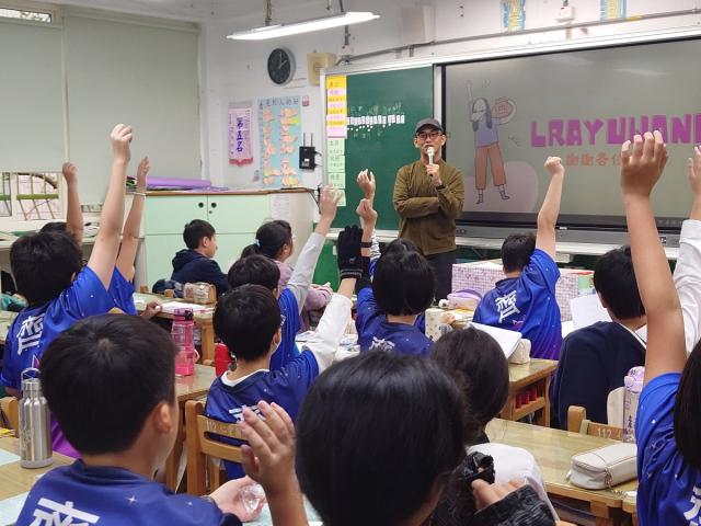 「文化宅急便」到校推廣圖片12950