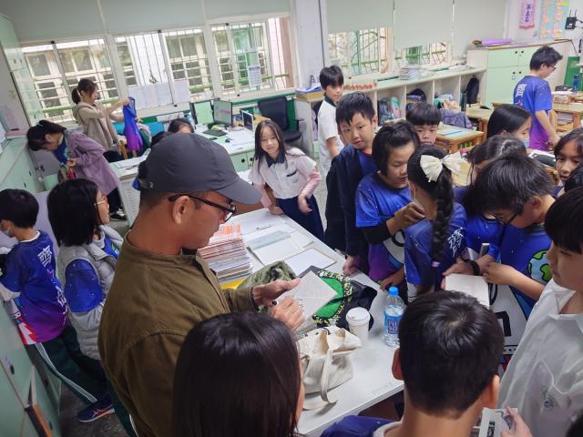 「文化宅急便」到校推廣圖片12952