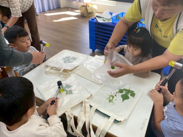 《植物敲拓染賽夏族植物應用》新竹縣閱讀節圖片13442