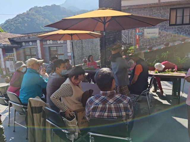 115年度推廣教育計畫-部落藝術家陪你過新年手作活動圖片13675