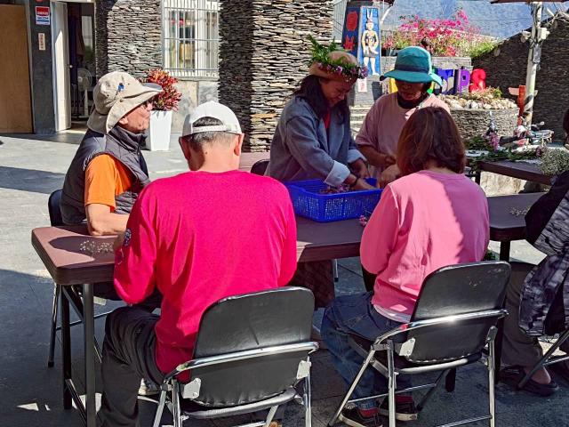 115年度推廣教育計畫-部落藝術家陪你過新年手作活動圖片13662