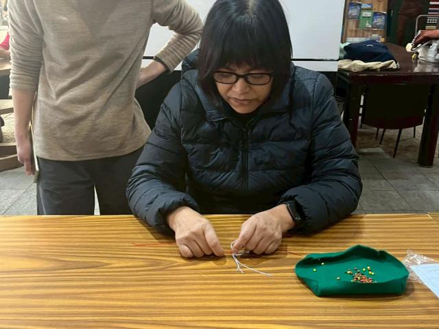 看見她們的「原聲」–文化手作工作坊琉璃珠串手鏈圖片13848