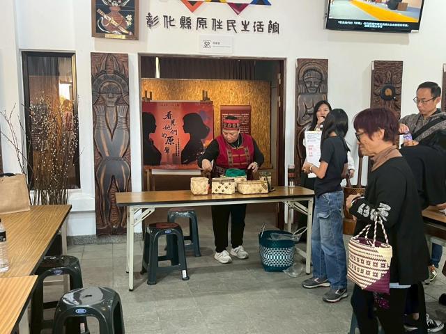 看見她們的「原聲」–文化手作工作坊琉璃珠串手鏈圖片13851