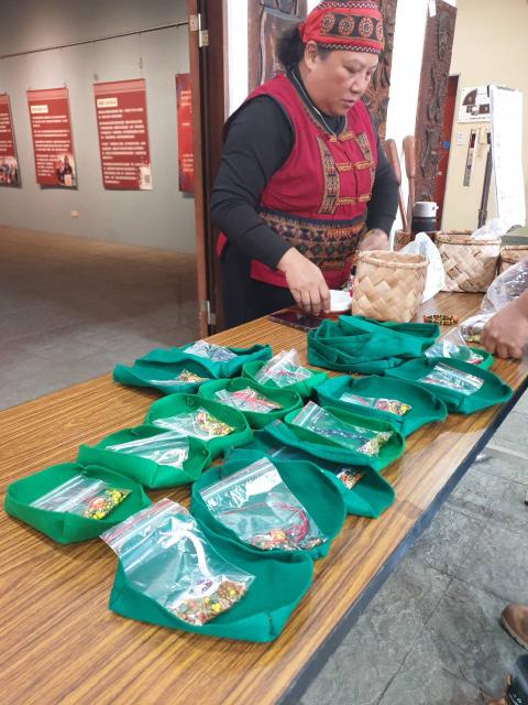 看見她們的「原聲」–文化手作工作坊琉璃珠串手鏈圖片13859