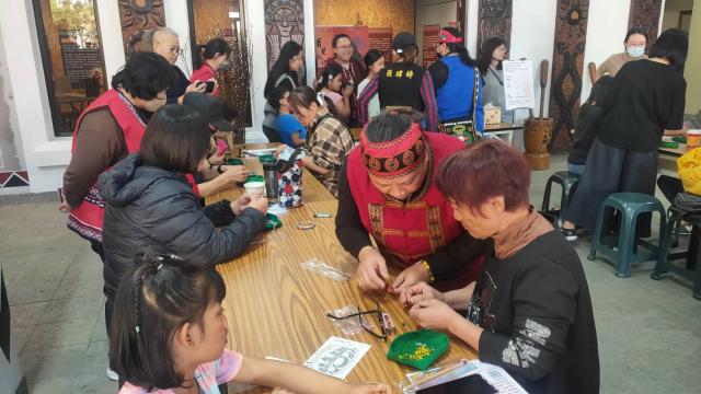 看見她們的「原聲」–文化手作工作坊琉璃珠串手鏈圖片13869