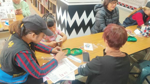 看見她們的「原聲」–文化手作工作坊琉璃珠串手鏈圖片13875