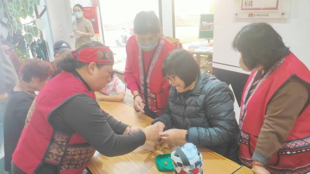 看見她們的「原聲」–文化手作工作坊琉璃珠串手鏈圖片13874