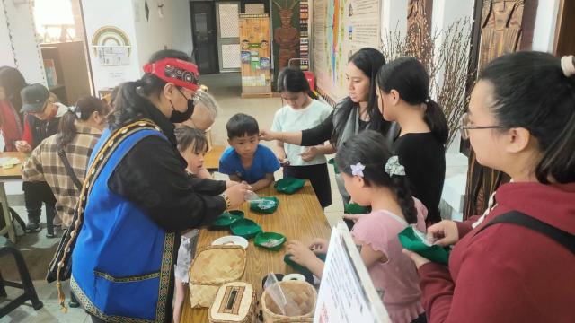 看見她們的「原聲」–文化手作工作坊琉璃珠串手鏈圖片13888