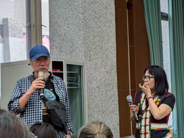 Bukun.Ismahasan.Islituan 卜袞.伊斯瑪哈單.伊斯立端新詩發表會「文學，是民族的靈魂。」 「詩，是文學的靈魂。」圖片14450